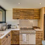 Papillon, Alpes Agency, Detached Chalet, Les Praz, Sleeps 8-10 Chamonix