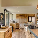 Papillon, Alpes Agency, Detached Chalet, Les Praz, Sleeps 8-10 *