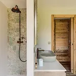 Chalet Papillon, Alpes Agency, Detached Chalet, Les Praz, Sleeps 8-10 *