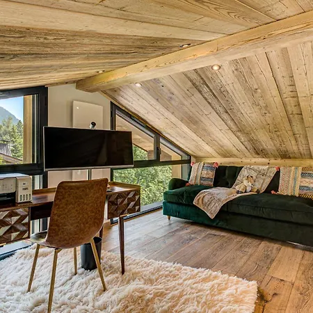 Papillon - Alpes Travel - Detached - Les Praz - Sleeps 8 *