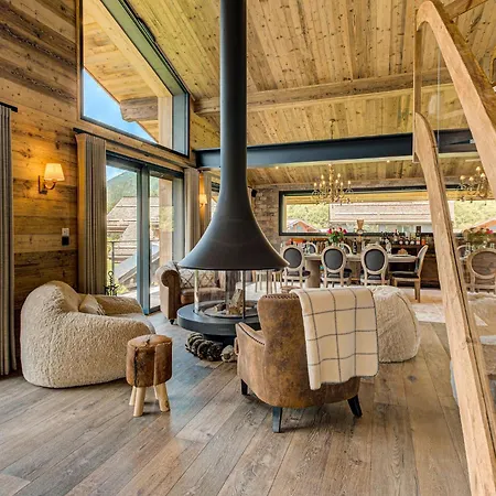 Papillon, Alpes Agency, Detached Chalet, Les Praz, Sleeps 8-10 * Chamonix