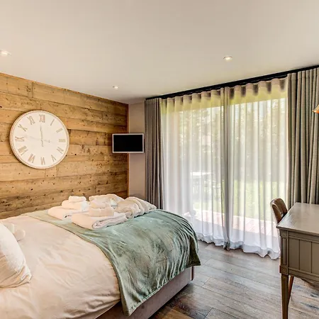 Papillon - Alpes Travel - Detached - Les Praz - Sleeps 8-10 שאמוני