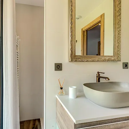 Papillon - Alpes Travel - Detached - Les Praz - Sleeps 8-10 * שאמוני