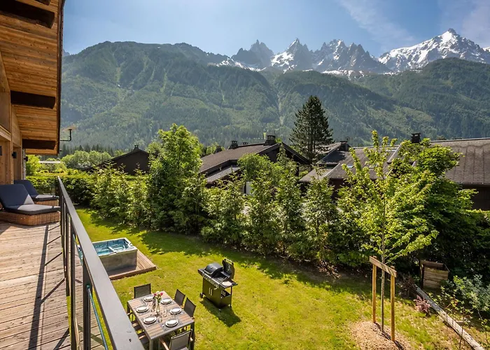 Chalet Papillon, Alpes Agency, Detached Chalet, Les Praz, Sleeps 8-10