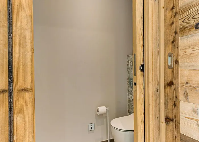 Chalet Papillon, Alpes Agency, Detached Chalet, Les Praz, Sleeps 8-10 Chalet *