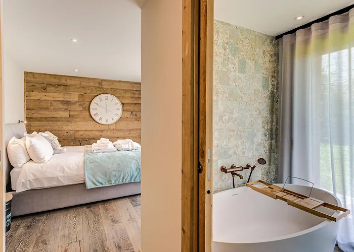 Papillon - Alpes Travel - Detached - Les Praz - Sleeps 8-10 * 霞慕尼