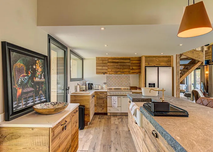 Papillon - Alpes Travel - Detached - Les Praz - Sleeps 8-10 *