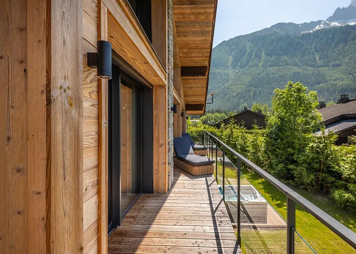 木屋 Papillon - Alpes Travel - Detached - Les Praz - Sleeps 8-10