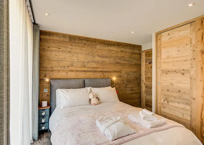 Chalet Papillon, Alpes Agency, Detached Chalet, Les Praz, Sleeps 8-10