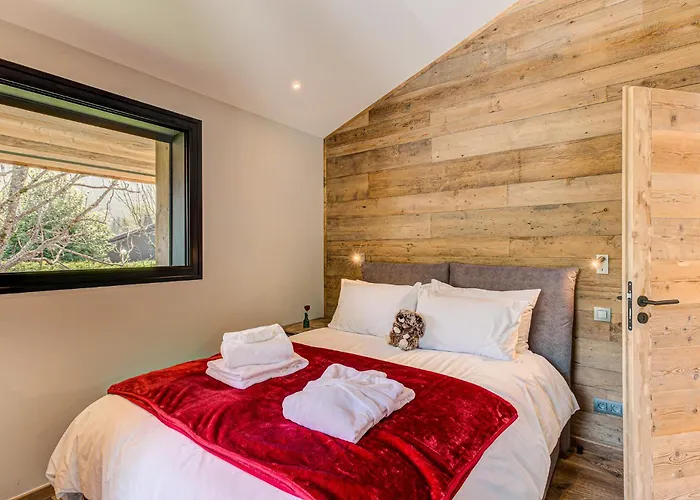 Papillon - Alpes Travel - Detached - Les Praz - Sleeps 8-10 木屋 霞慕尼