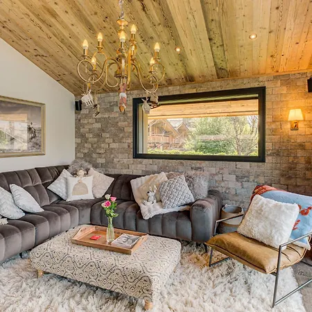 샬레 Papillon - Alpes Travel - Detached - Les Praz - Sleeps 8-10