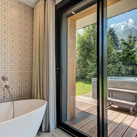 Papillon - Alpes Travel - Detached - Les Praz - Sleeps 8-10 샬레 *