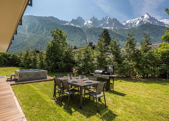 Papillon - Alpes Travel - Detached - Les Praz - Sleeps 8-10