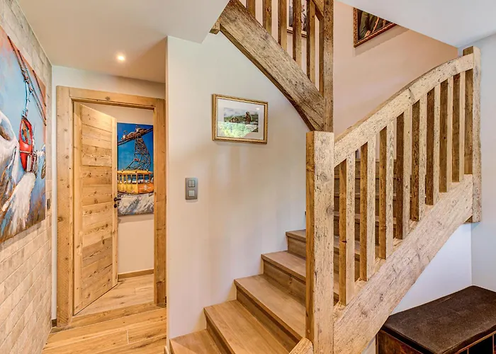 Papillon - Alpes Travel - Detached - Les Praz - Sleeps 8-10